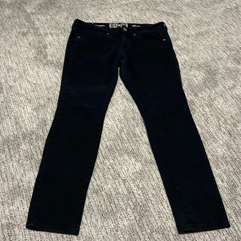 So women’s stretch skinny jeans size 9 regular black